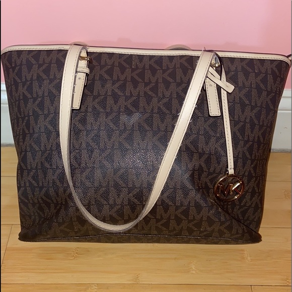 Michael Kors Handbags - A BROWN MICHAEL KORSE TOTE PURSE